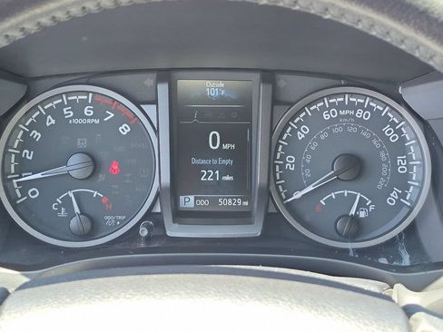 Used 2021 Toyota Tacoma TRD Sport w/ Technology Package RWD image 28