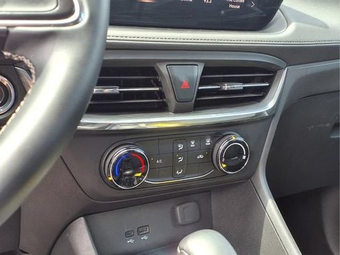 Used 2025 Buick Encore GX Preferred FWD image 7