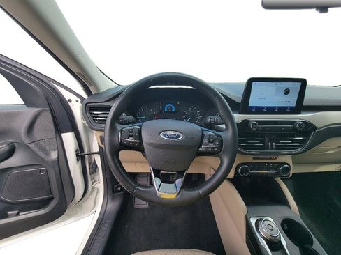 Used 2022 Ford Escape SEL FWD image 12