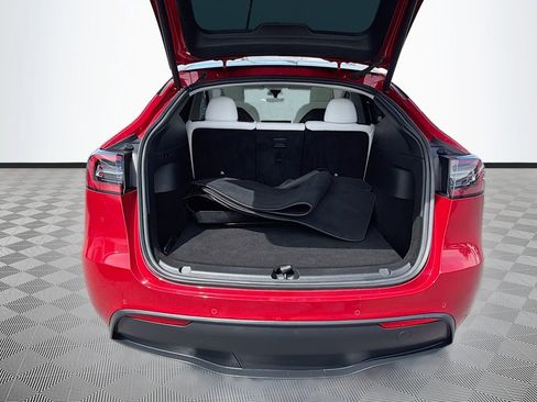 Used 2022 Tesla Model Y Performance AWD/4WD image 25