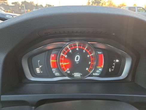Used 2015 Volvo V60 T5 Premier image 16