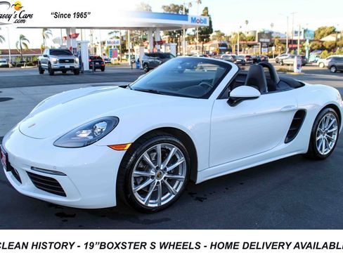 Used 2018 Porsche 718 Boxster RWD image 1
