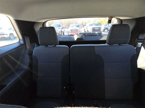 Used 2020 Chevrolet Traverse LS image 31