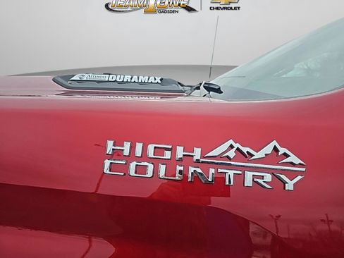 Used 2025 Chevrolet Silverado 2500 High Country w/ Technology Package image 9