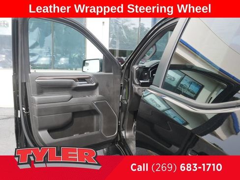 Used 2022 Chevrolet Silverado 1500 RST w/ Z71 Off-Road Package AWD/4WD image 21