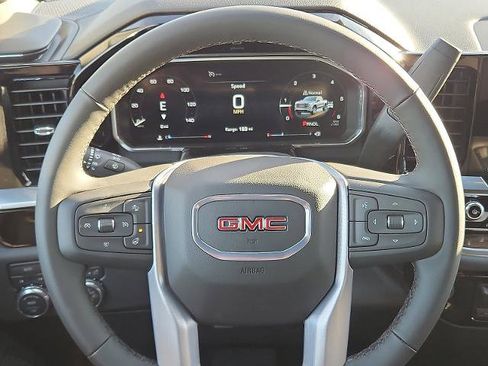 New 2026 GMC Sierra 1500 Elevation image 17