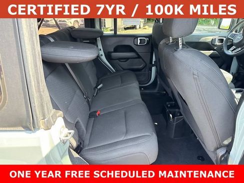 Used 2023 Jeep Wrangler Unlimited Sahara AWD/4WD image 11