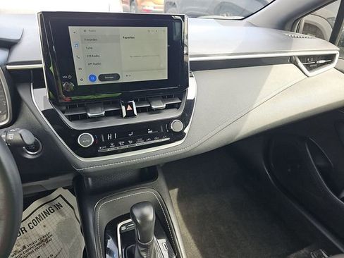 Used 2024 Toyota Corolla SE image 12