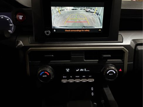 Used 2025 Toyota Tacoma TRD Off-Road image 11