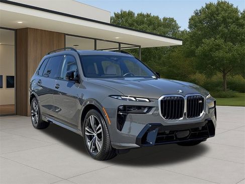 Certified 2023 BMW X7 M60i w/ Executive Package image 4