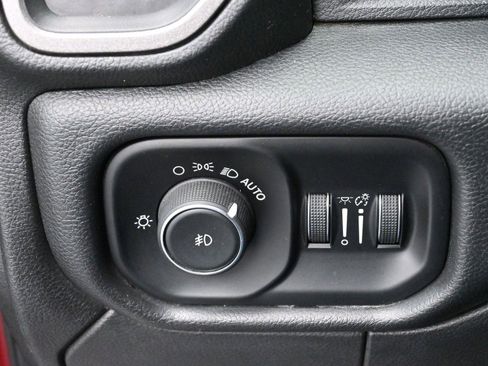 Used 2019 RAM 3500 Tradesman w/ Chrome Appearance Group image 24