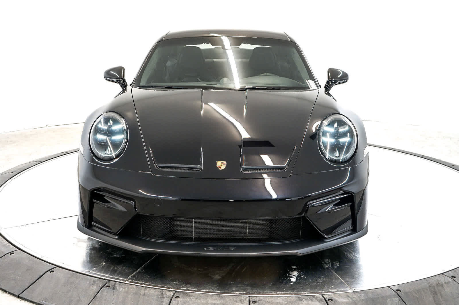 Certified 2025 Porsche 911 GT3 RWD image 6