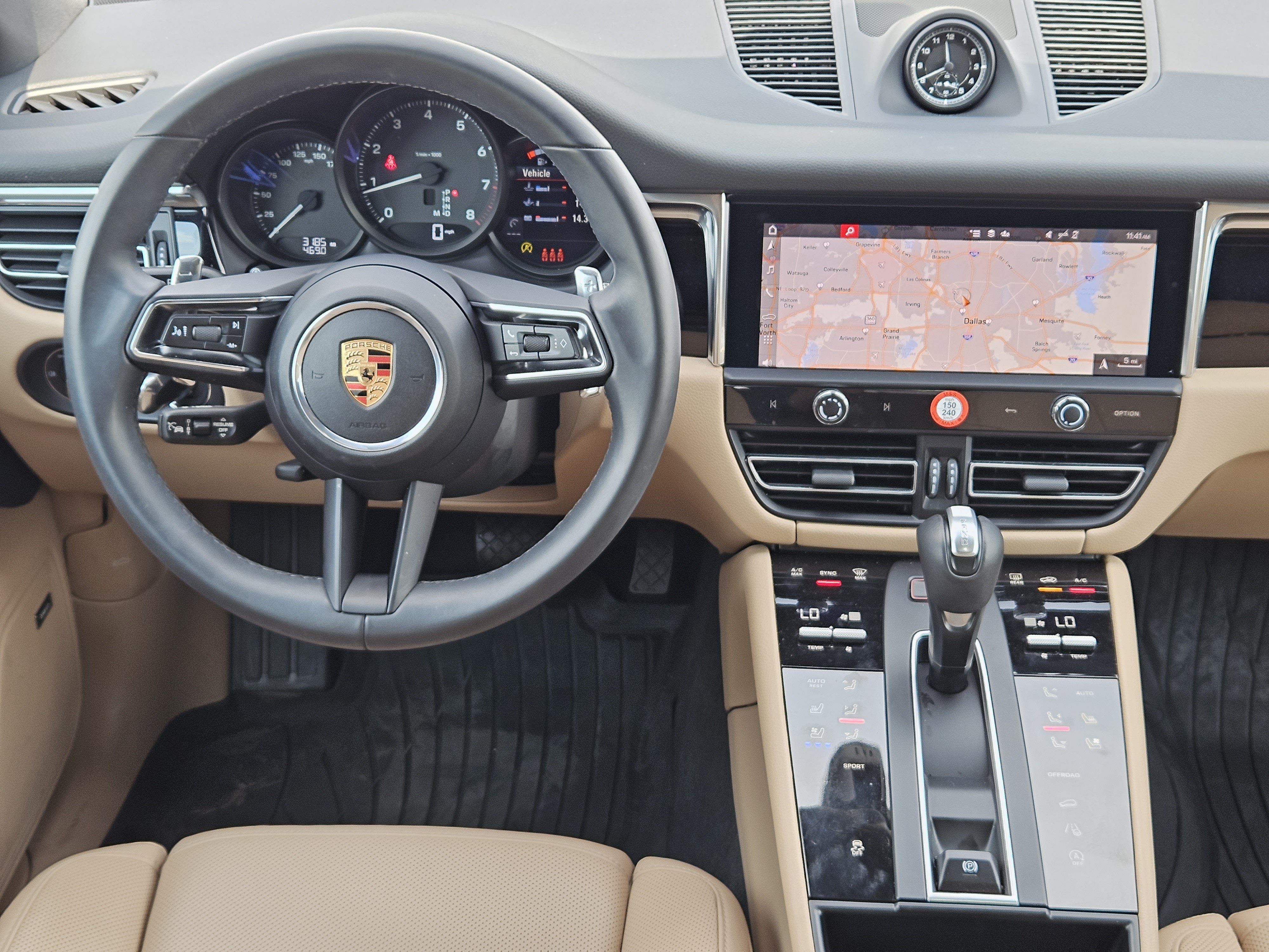 Certified 2026 Porsche Macan AWD/4WD image 25