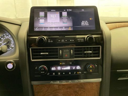 Used 2022 Nissan Armada SL w/ Captain's Chairs Package RWD image 15