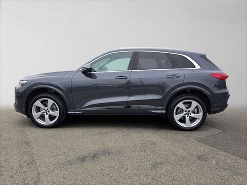 Certified 2025 Audi Q5 Premium Plus w/ Premium Plus AWD/4WD image 6