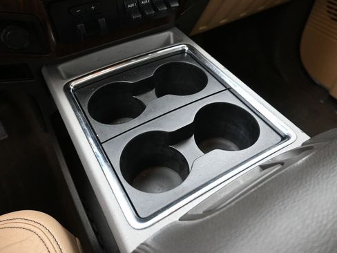 Used 2015 Ford F250 Lariat w/ Lariat Ultimate Package image 32