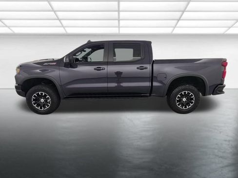 Used 2022 Chevrolet Silverado 1500 ZR2 w/ Technology Package AWD/4WD image 4