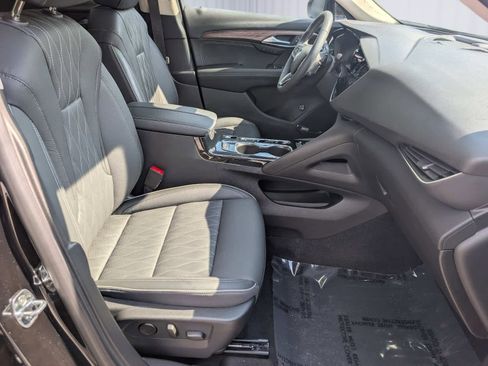 Certified 2021 Buick Envision Avenir w/ Technology Package II AWD/4WD image 8