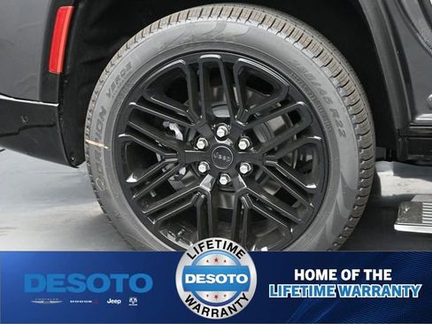 New 2026 Jeep Grand Wagoneer Limited AWD/4WD image 39