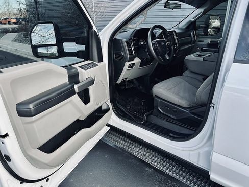 Used 2021 Ford F350 XLT w/ XLT Value Package image 8