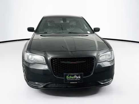 Used 2021 Chrysler 300 S RWD image 2