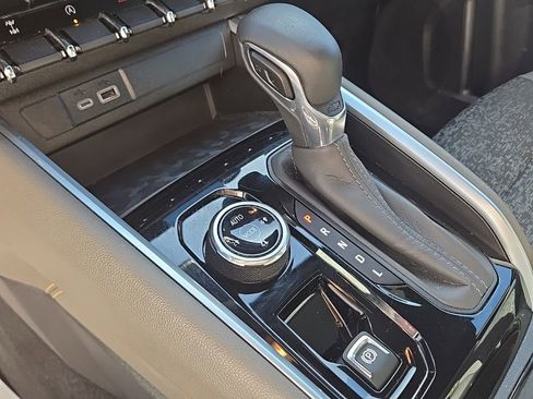 Used 2024 Chevrolet Colorado ZR2 image 27