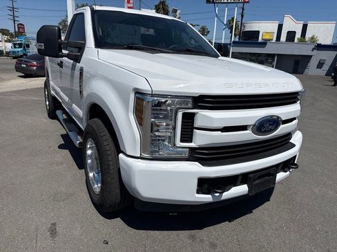 Used 2018 Ford F250 XL w/ Power Equipment Group RWD image 1