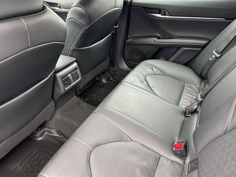 Used 2021 Toyota Camry XSE image 13