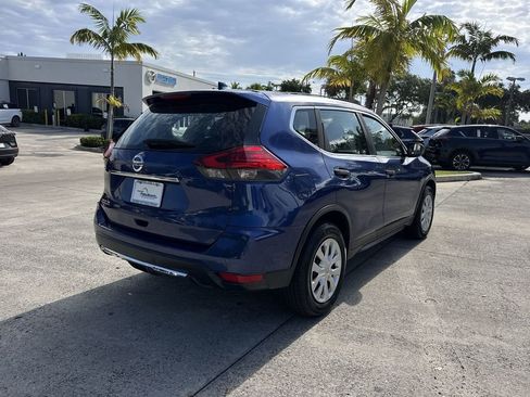 Used 2017 Nissan Rogue S FWD image 3