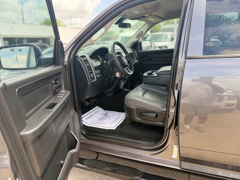 Used 2017 RAM 1500 Express image 6