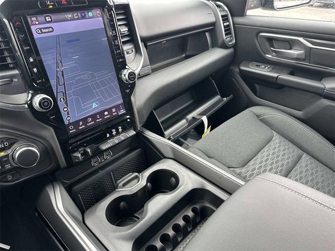 New 2026 RAM 1500 4x4 Crew Cab image 17