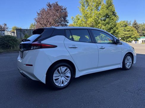 Used 2025 Nissan Leaf S FWD image 4