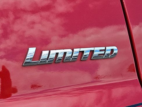 Used 2016 Toyota Tundra Limited w/ Limited Premium Package AWD/4WD image 34