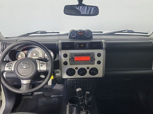 Used 2014 Toyota FJ Cruiser 4WD w/ Upgrade Package image 19