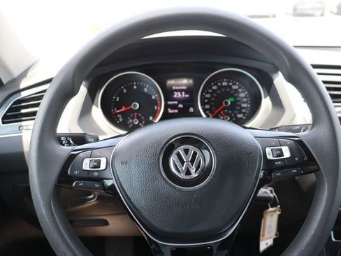 Used 2020 Volkswagen Tiguan S FWD image 18