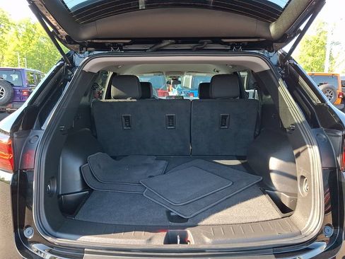 Used 2025 Chevrolet Blazer LT AWD/4WD image 30