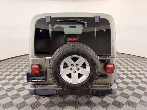 Used 2006 Jeep Wrangler Rubicon AWD/4WD image 4