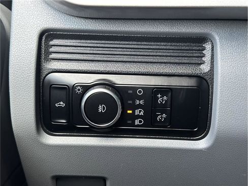 Used 2023 Ford F350 XLT image 24