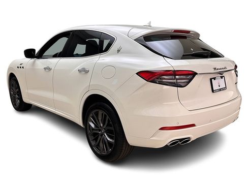 Used 2024 Maserati Levante GT Ultima image 5