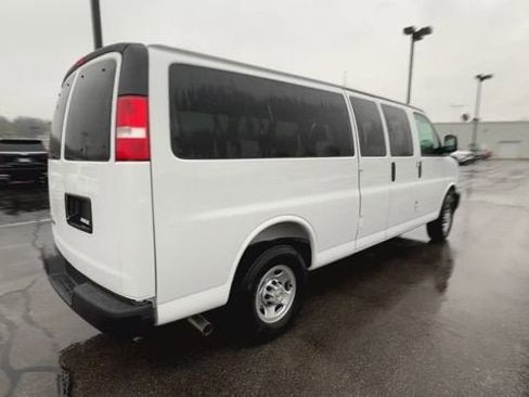 New 2026 Chevrolet Express 3500 LS image 8
