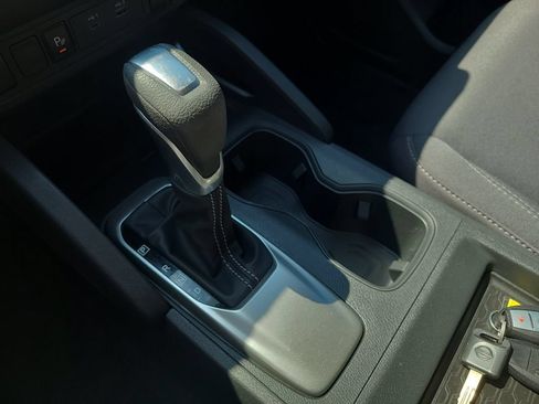 Certified 2025 Nissan Frontier SV RWD image 20