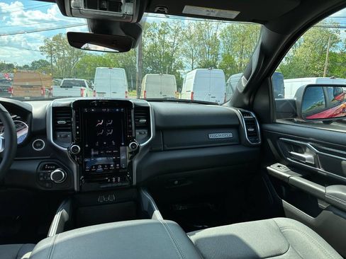 Used 2025 RAM 1500 Big Horn AWD/4WD image 16