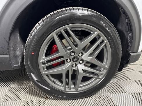 New 2026 Ford Explorer ST-Line w/ ST-Line Street Pack image 11