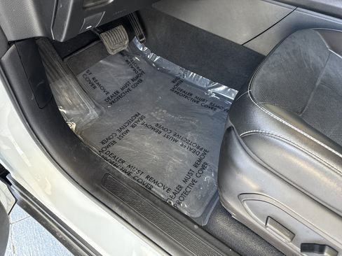 Used 2024 Jeep Grand Cherokee Altitude image 16