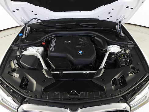 Used 2023 BMW 530i w/ Convenience Package image 6