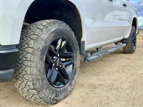 Used 2020 Chevrolet Silverado 1500 LT Trail Boss image 17