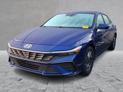 Certified 2024 Hyundai Elantra SEL FWD image 1