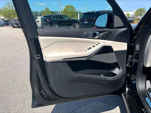 New 2026 BMW X7 xDrive40i w/ M Sport Package AWD/4WD image 10