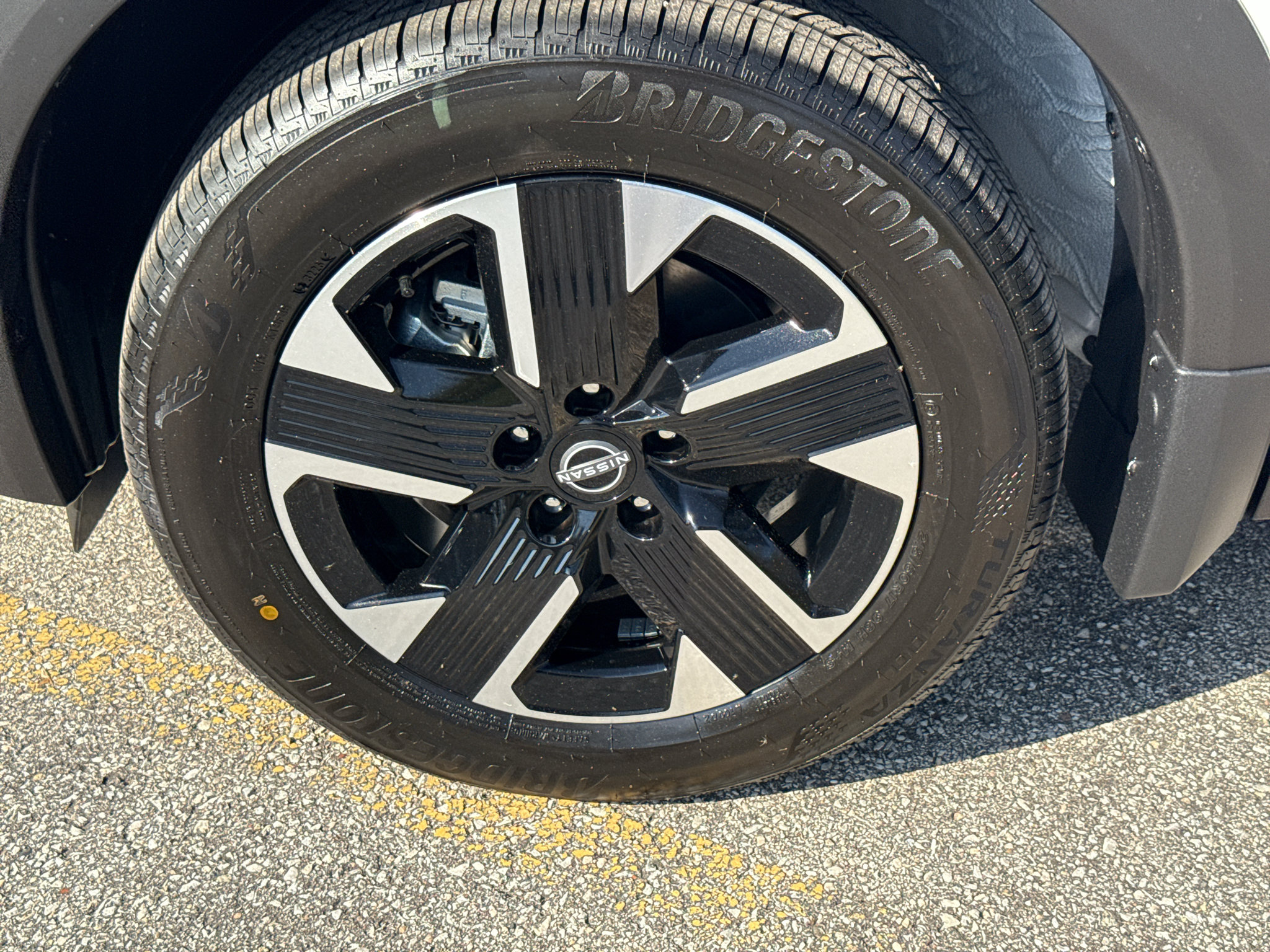 New 2027 Nissan Kicks SV AWD/4WD image 21