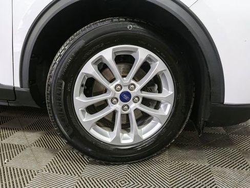 Used 2022 Ford Escape SE w/ Cold Weather Package FWD image 13